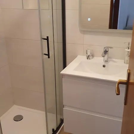 アパート Rakic ポメル