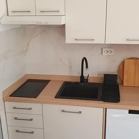 アパート Rakic ポメル