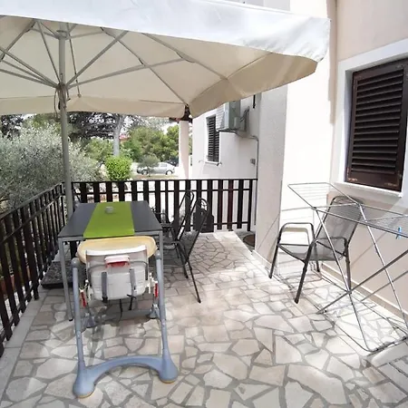 Apartment Rakic Pomer